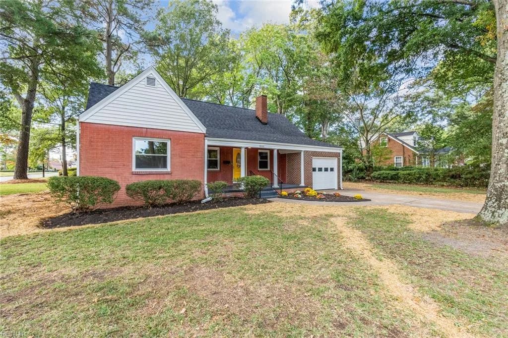 1555 Crane AVE, NORFOLK VA 23518 - Photo 4