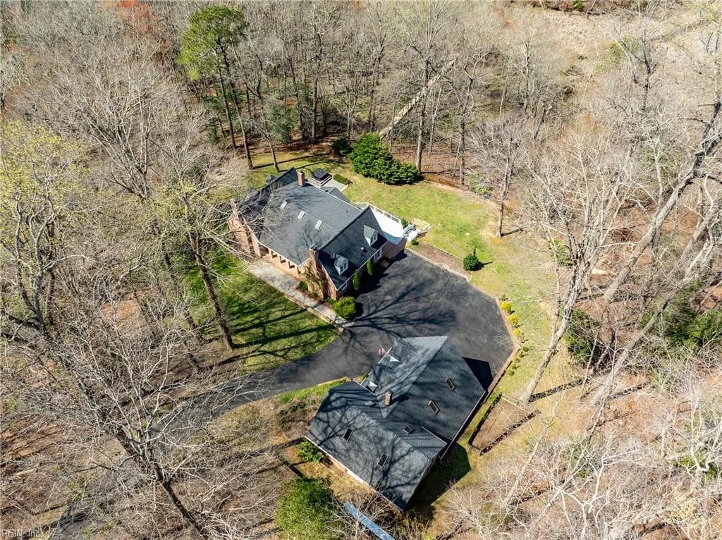 132 Little John RD, WILLIAMSBURG VA 23185 - Photo 4