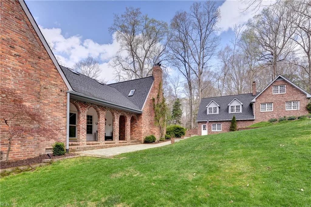132 Little John RD, WILLIAMSBURG VA 23185 - Photo 5