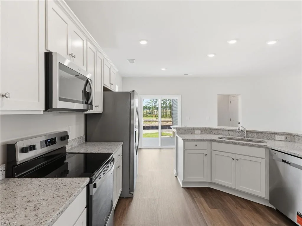 1008 Eastport PL, SUFFOLK VA 23435 - Photo 5