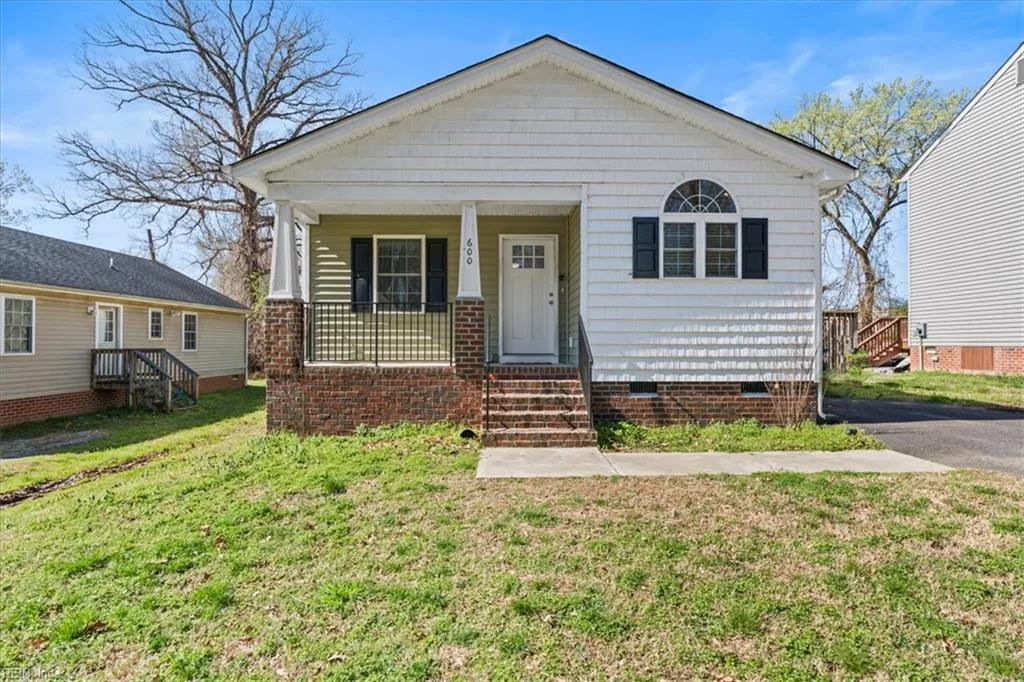 600 Highland AVE, HOPEWELL VA 23860