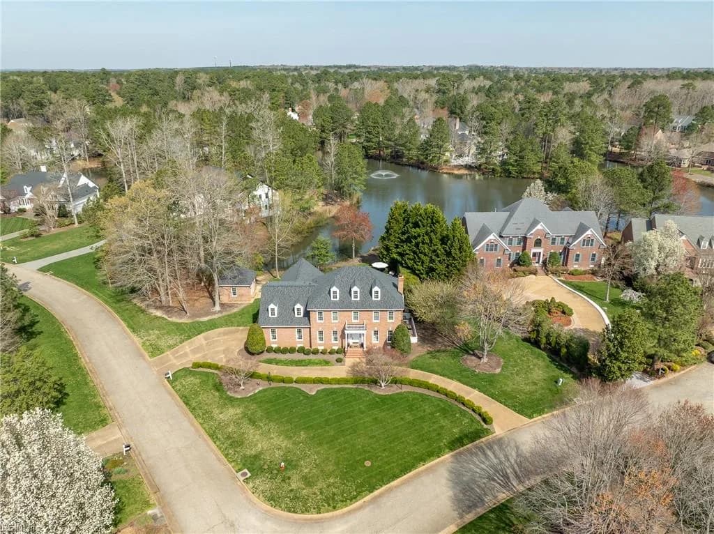 2900 Thomas Smith LN, WILLIAMSBURG VA 23185 - Photo 2