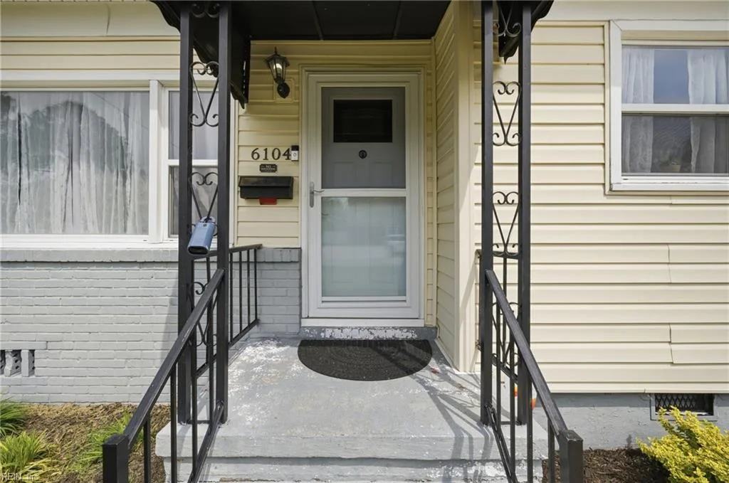 6104 Lockamy LN, NORFOLK VA 23502 - Photo 5