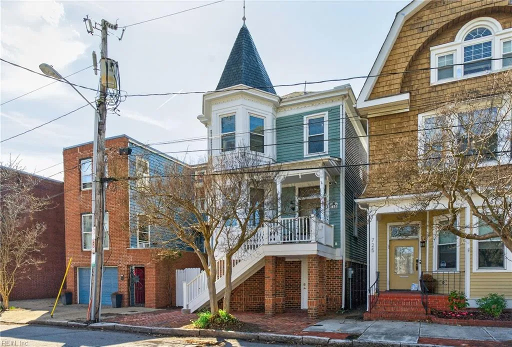 723 Yarmouth ST, Norfolk — 3 bed Residential, 2,669 sqft