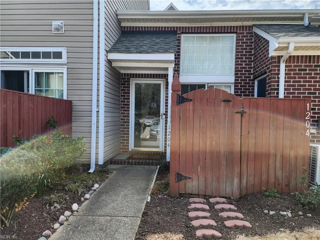 1204 Loose Strife PL, CHESAPEAKE VA 23320 - Main photo