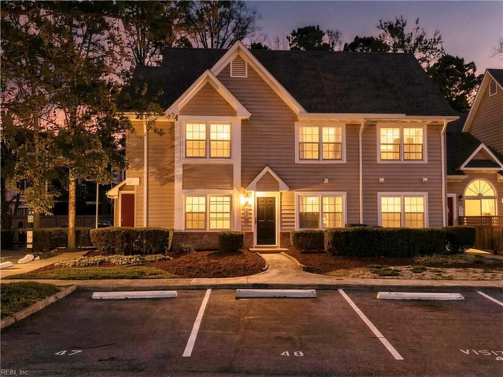 309 Wimbledon CHSE #E, CHESAPEAKE VA 23320 - Photo 2