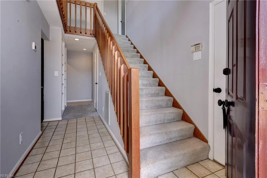 49 Dillwyn DR, NEWPORTNEWS VA 23602 - Photo 4