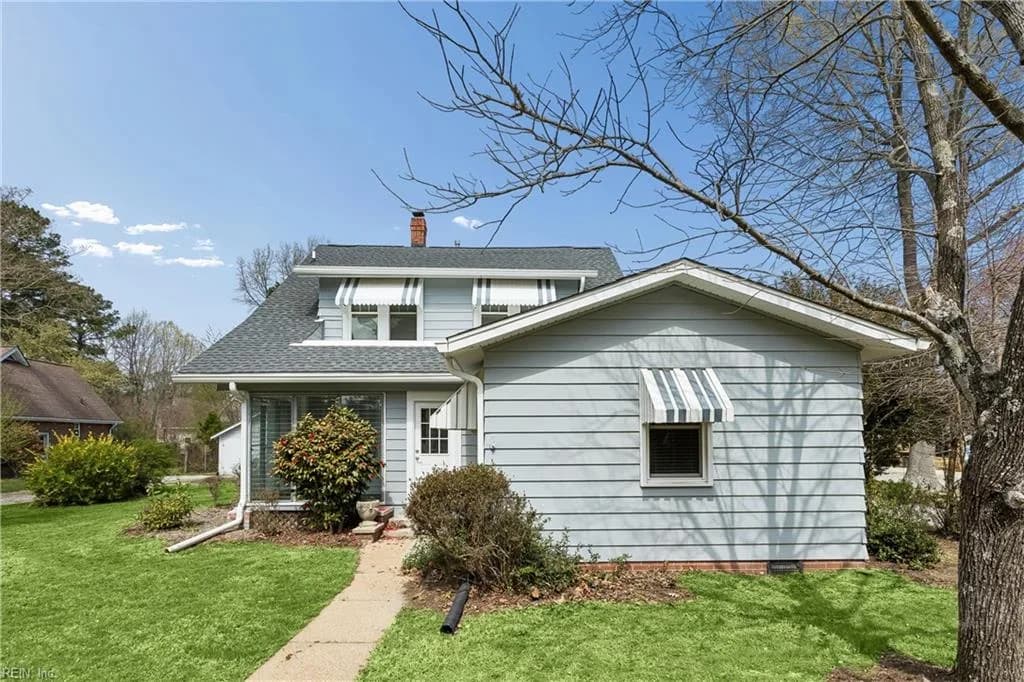 121 Old Railway RD, YORKTOWN VA 23692 - Photo 2