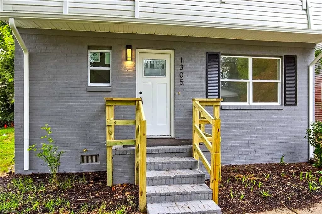 1305 W 26th ST, NORFOLK VA 23508 - Photo 3