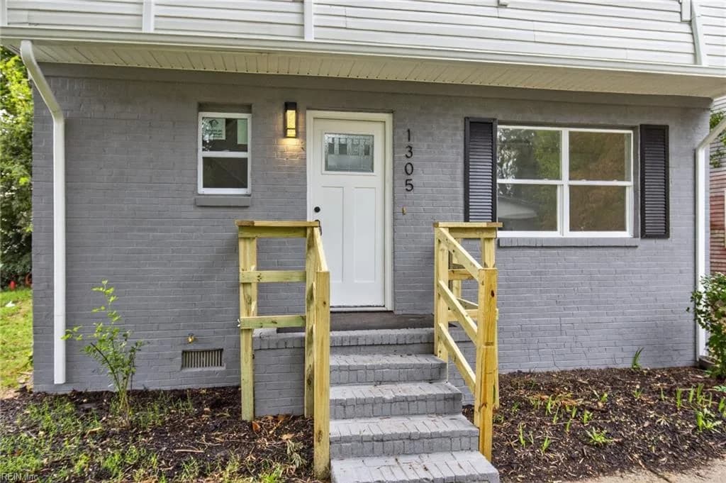 1305 W 26th ST, NORFOLK VA 23508 - Photo 3