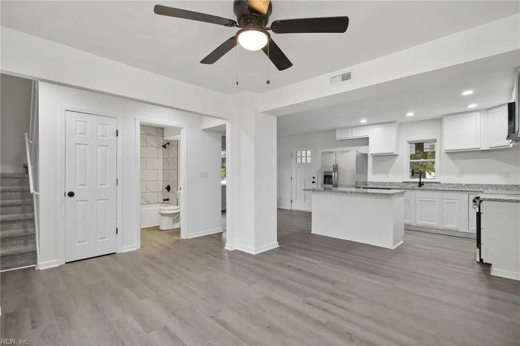 1305 W 26th ST, NORFOLK VA 23508 - Photo 5