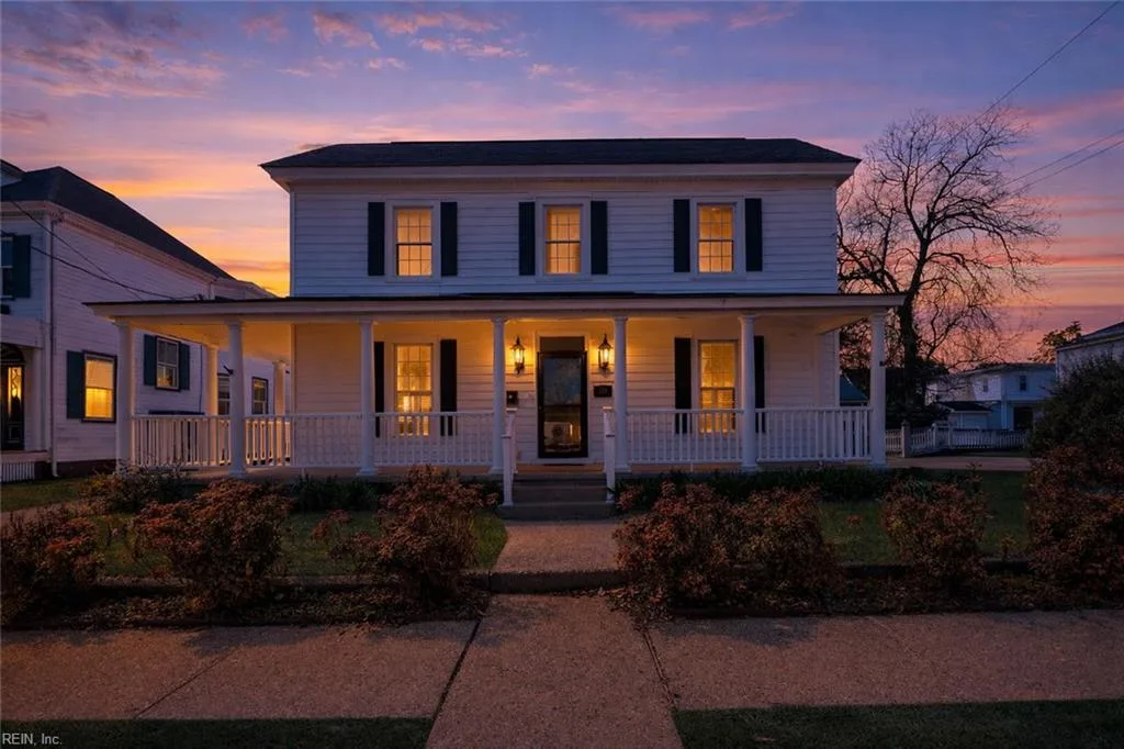 329 Center ST, HAMPTON VA 23669