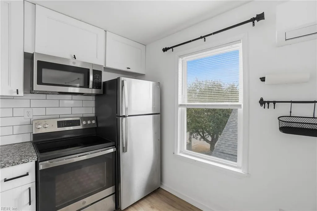 3900 Pleasant AVE, NORFOLK VA 23518 - Photo 5