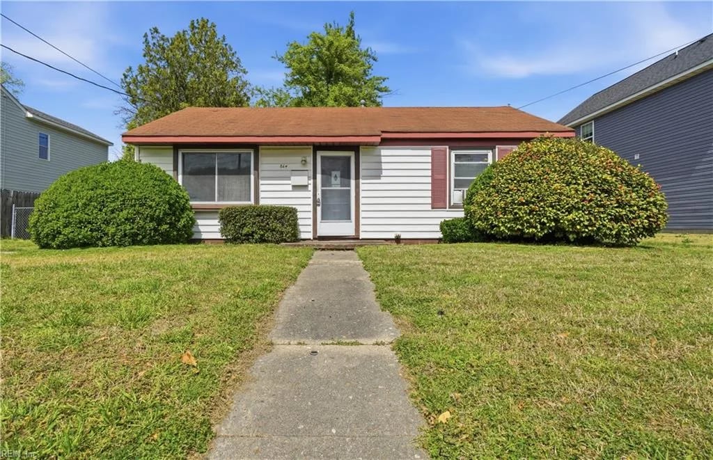 864 Lasser DR, Norfolk — 3 bed Residential, 874 sqft