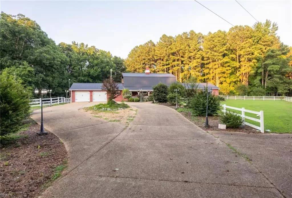 1058 Pine Log RD, SKIPPERS VA 23879 - Photo 3