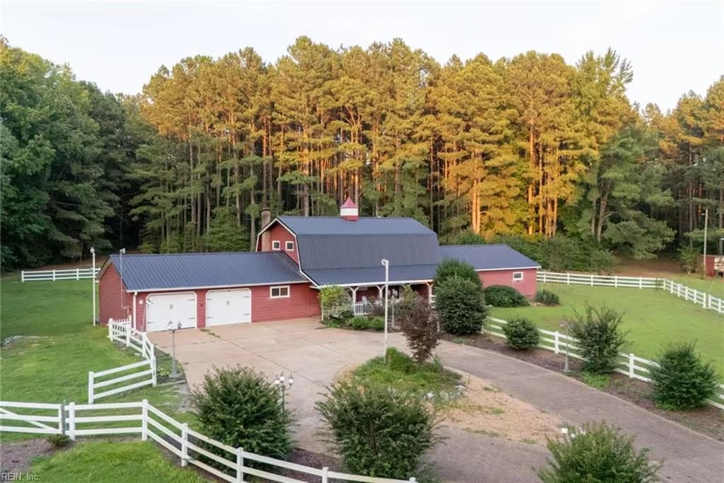 1058 Pine Log RD, SKIPPERS VA 23879 - Photo 4