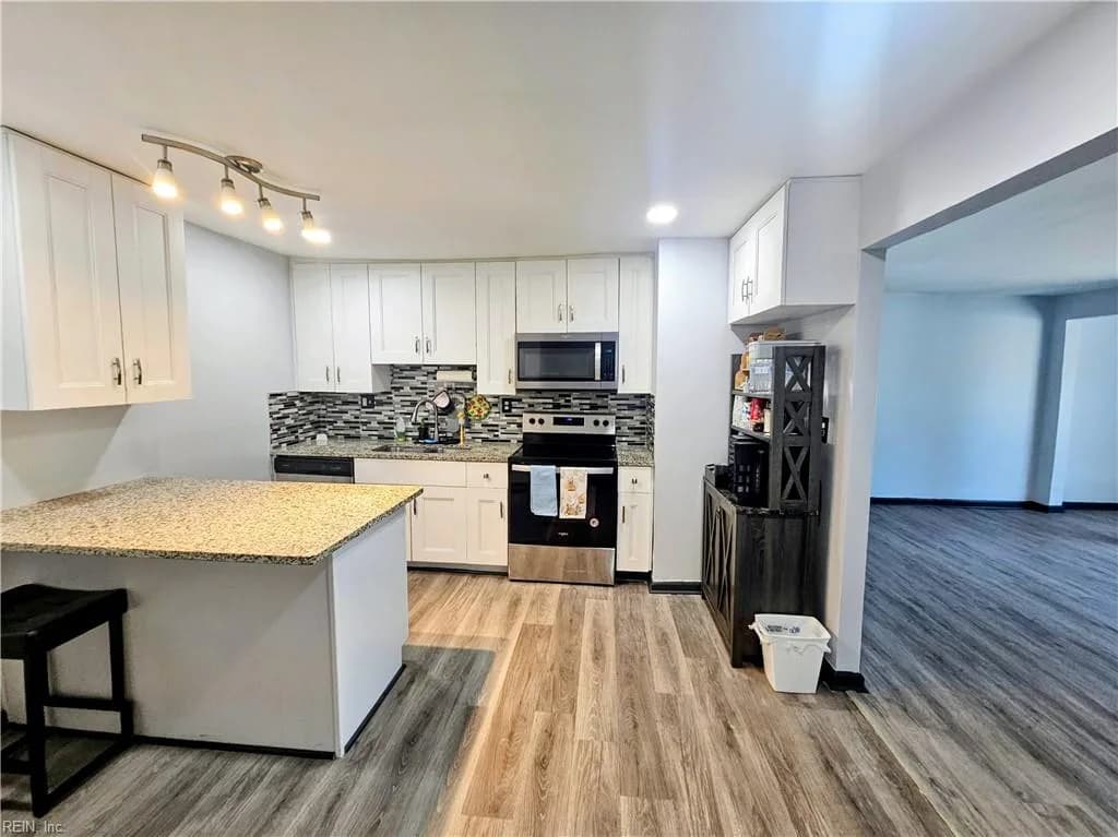 203 Median CIR, PORTSMOUTH VA 23701 - Photo 5