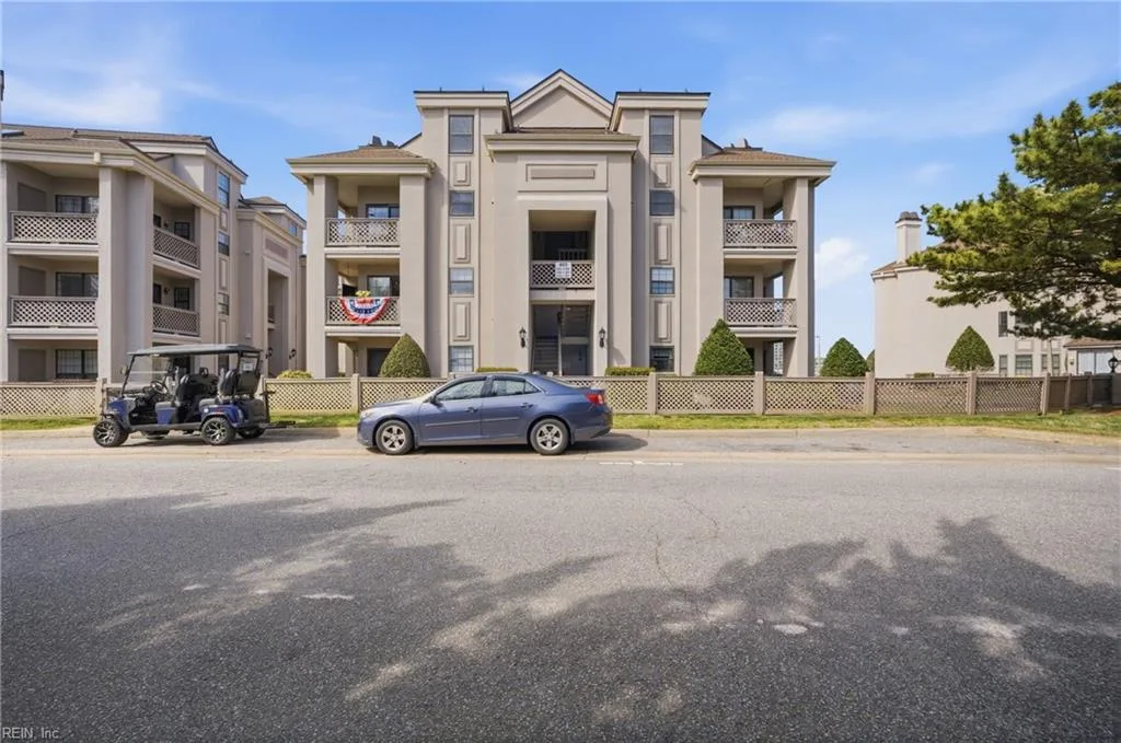403 Harbour PT #203, VIRGINIABEACH VA 23451