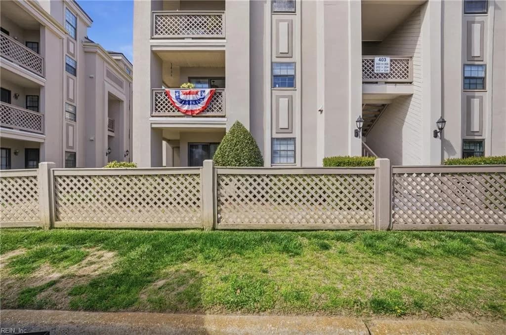403 Harbour PT #203, VIRGINIABEACH VA 23451 - Photo 3