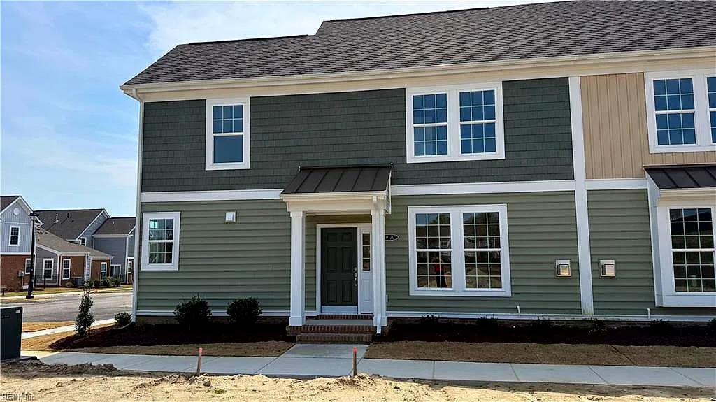1013 Robinson RD #7C, Suffolk — 3 bed Residential, 1,584 sqft