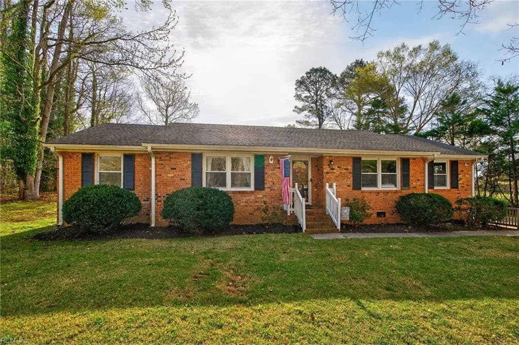 24347 Lovers LN, WINDSOR VA 23487 - Main photo
