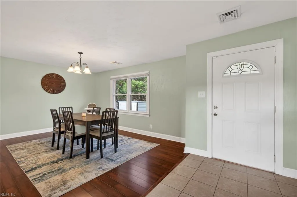 24347 Lovers LN, WINDSOR VA 23487 - Photo 5