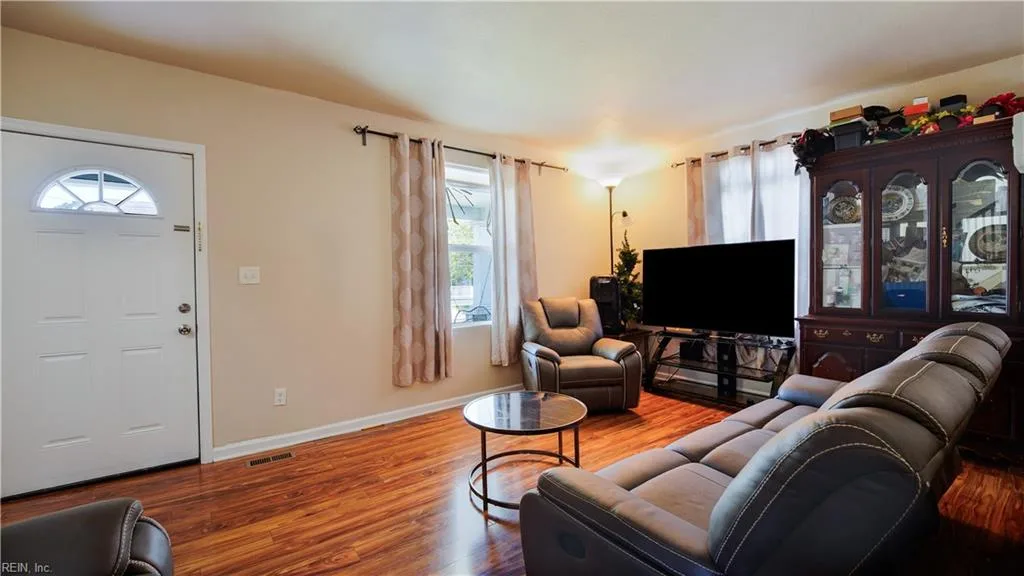 2614 Keller AVE, NORFOLK VA 23509 - Photo 4