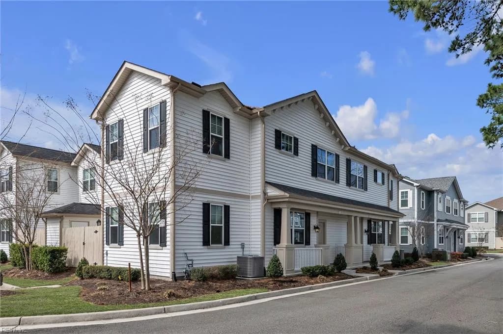 5114 Cora Anne LN, VIRGINIABEACH VA 23455 - Photo 4
