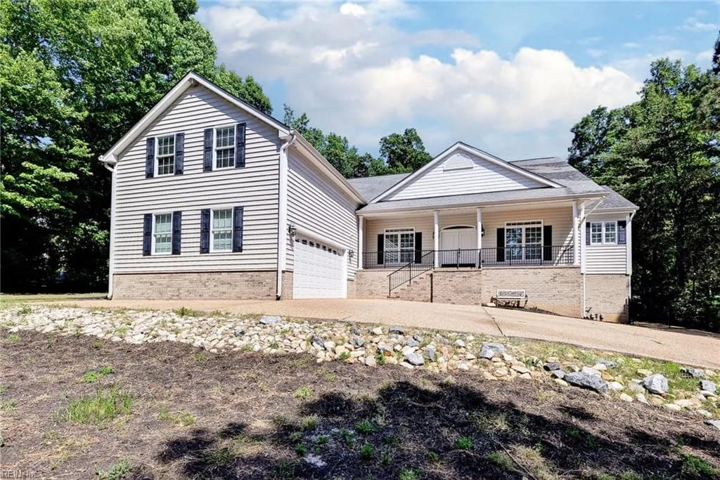 100 Lakewood DR, WILLIAMSBURG VA 23185 - Photo 2