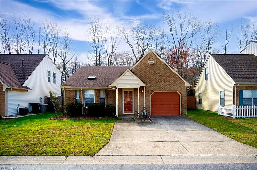 113 Kincaid LN, HAMPTON VA 23666 - Main photo