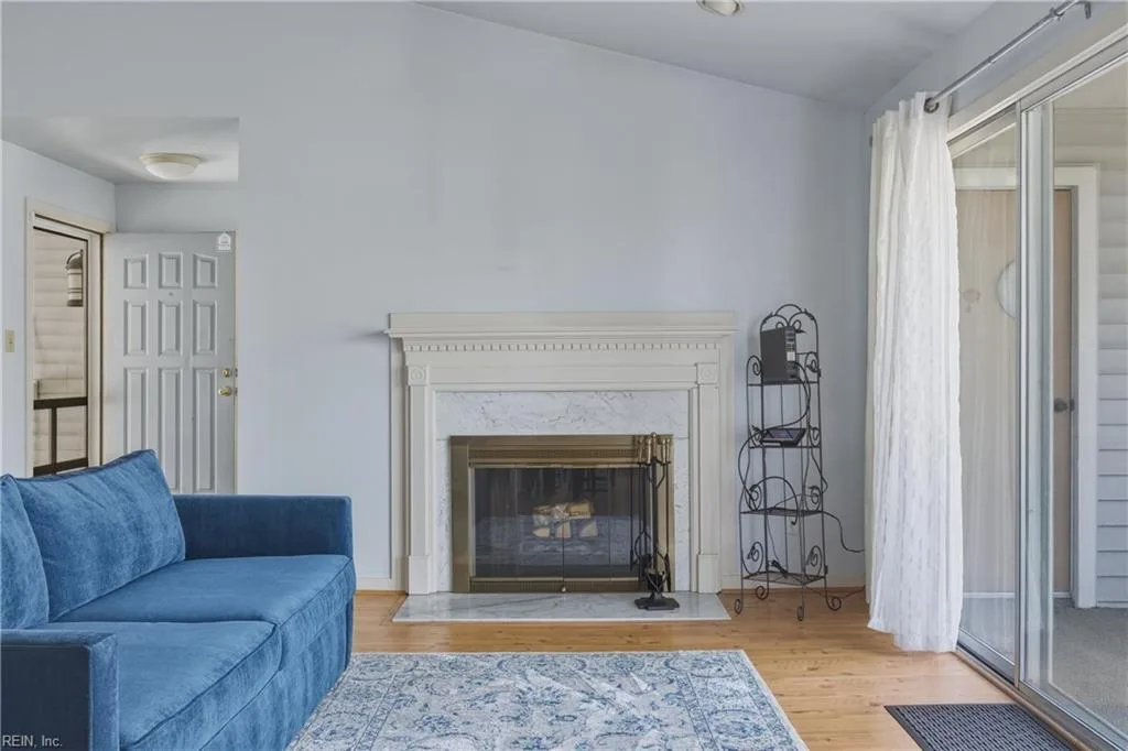 226 Island Cove CT #C, HAMPTON VA 23669 - Photo 4
