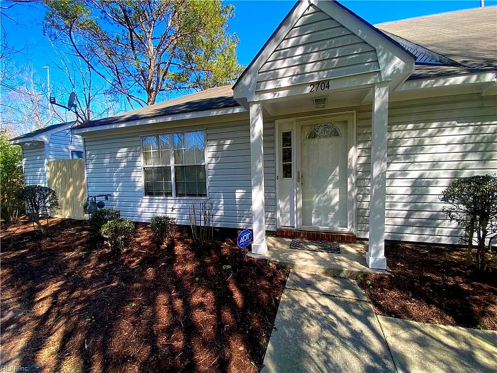 2704 Big Bend CT, CHESAPEAKE VA 23321 - Main photo