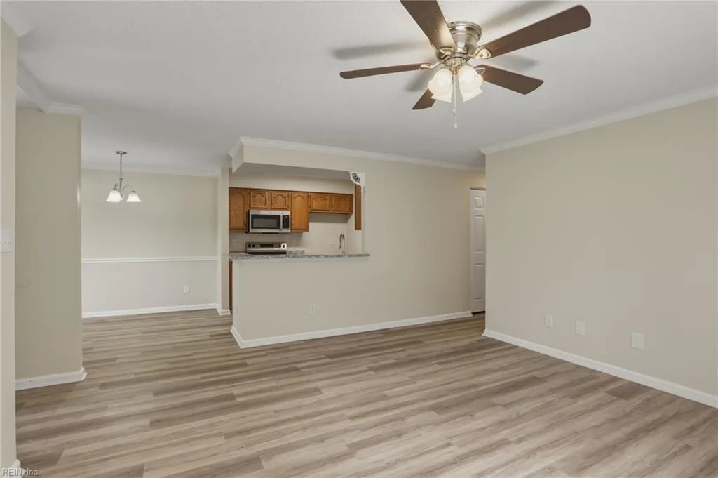 333 Gainsborough SQ, CHESAPEAKE VA 23320 - Photo 5