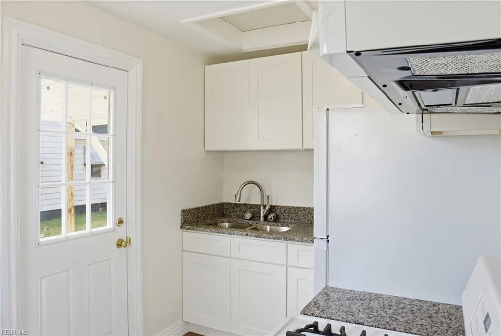 28 Fiske ST, PORTSMOUTH VA 23702 - Photo 5