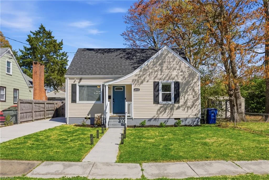 8910 Devon ST, Norfolk — 3 bed Residential, 1,375 sqft