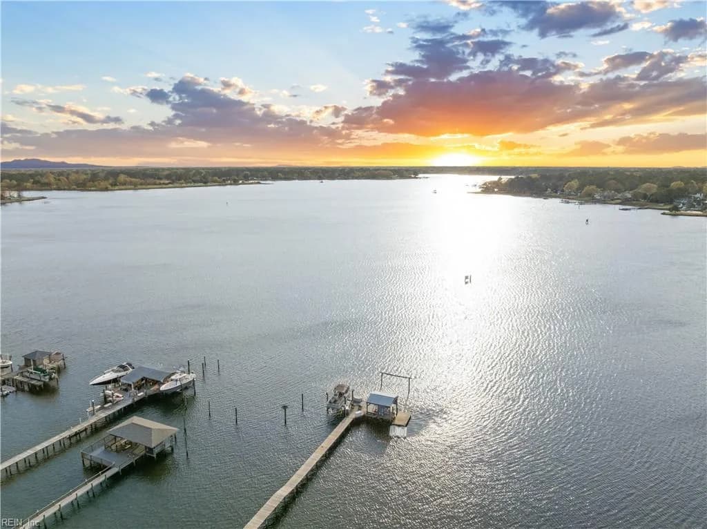 401 Riverside DR, PORTSMOUTH VA 23707 - Photo 2