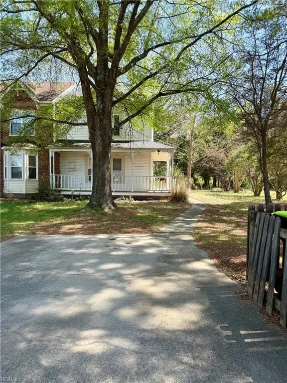 2118 Queen Annes CT, CARROLLTON VA 23314 - Main photo