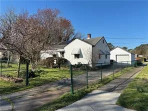 3061 Tree Chop RD, Norfolk — 2 bed Residential, 800 sqft