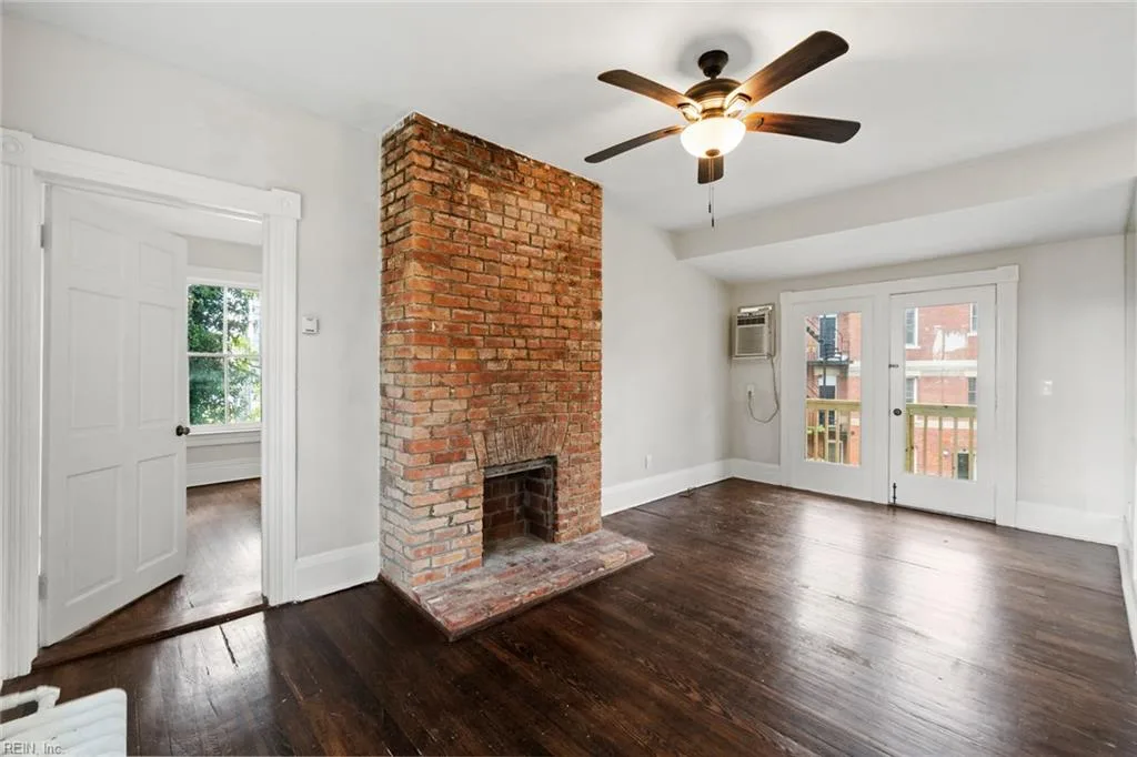 407 Warren CRES #4, NORFOLK VA 23507 - Photo 3