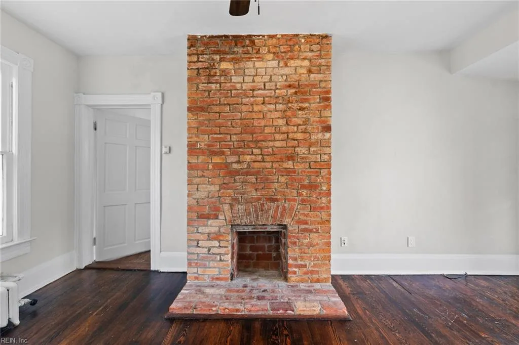 407 Warren CRES #4, NORFOLK VA 23507 - Photo 4