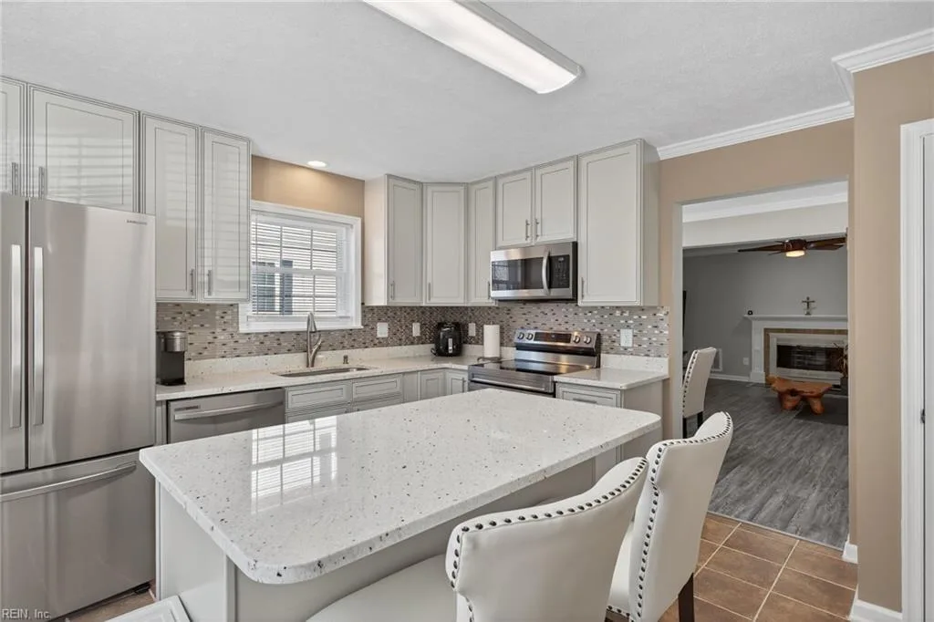 1676 Skiffes Creek CIR, WILLIAMSBURG VA 23185 - Photo 5