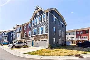 1715 Ark Royal RD, CHESAPEAKE VA 23323 - Main photo