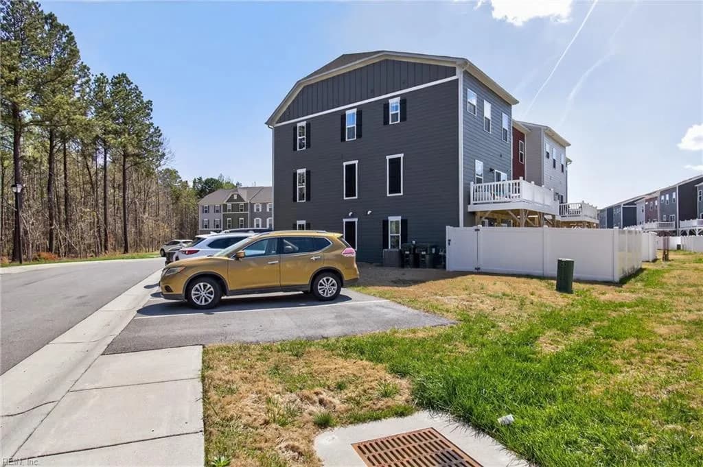 1715 Ark Royal RD, CHESAPEAKE VA 23323 - Photo 3