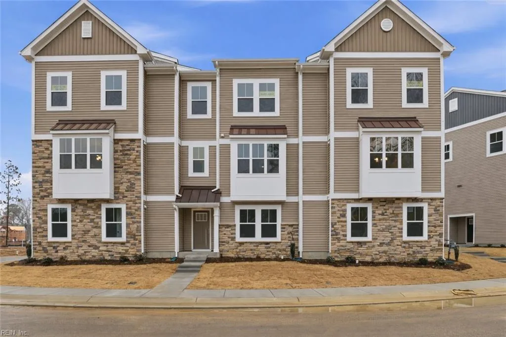 1005 Serene RD #100, Suffolk — 3 bed Residential, 2,068 sqft