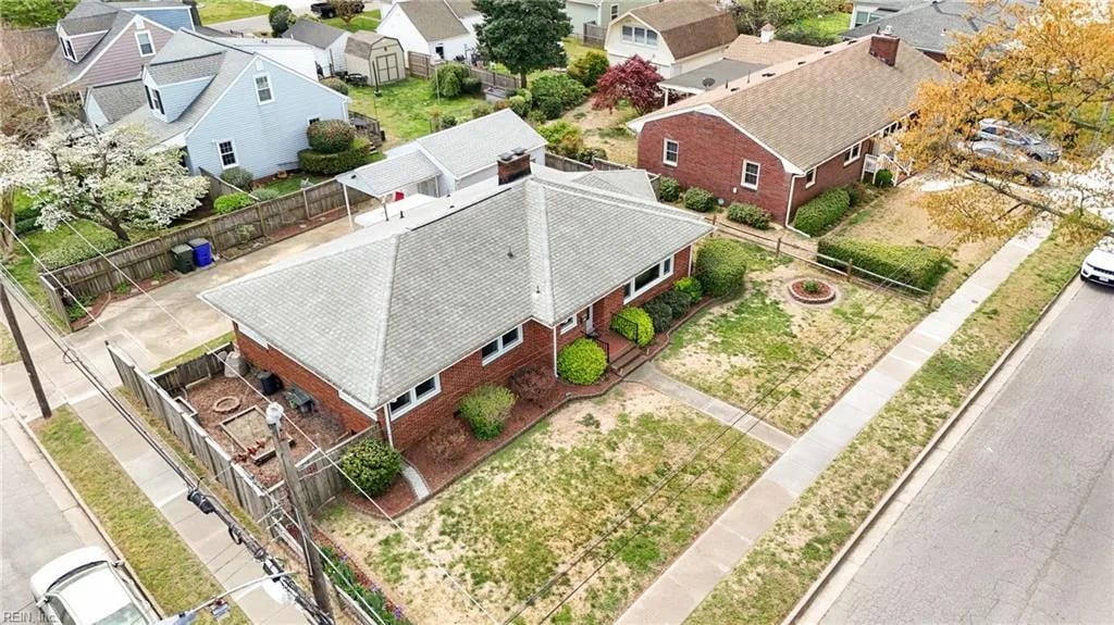 235 E Evans ST, Norfolk — 3 bed Residential, 1,800 sqft