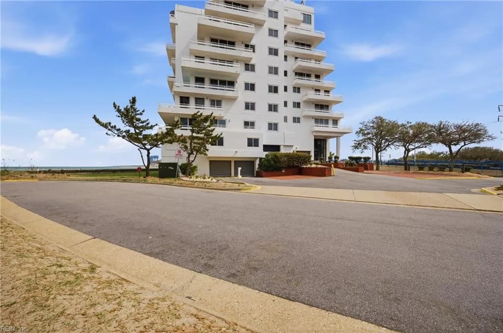 3556 Shore DR #605, VIRGINIABEACH VA 23455 - Photo 4