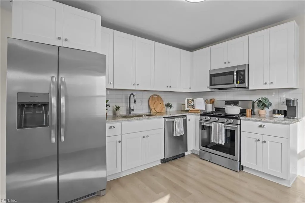 9426 Atwood AVE, NORFOLK VA 23503 - Photo 4