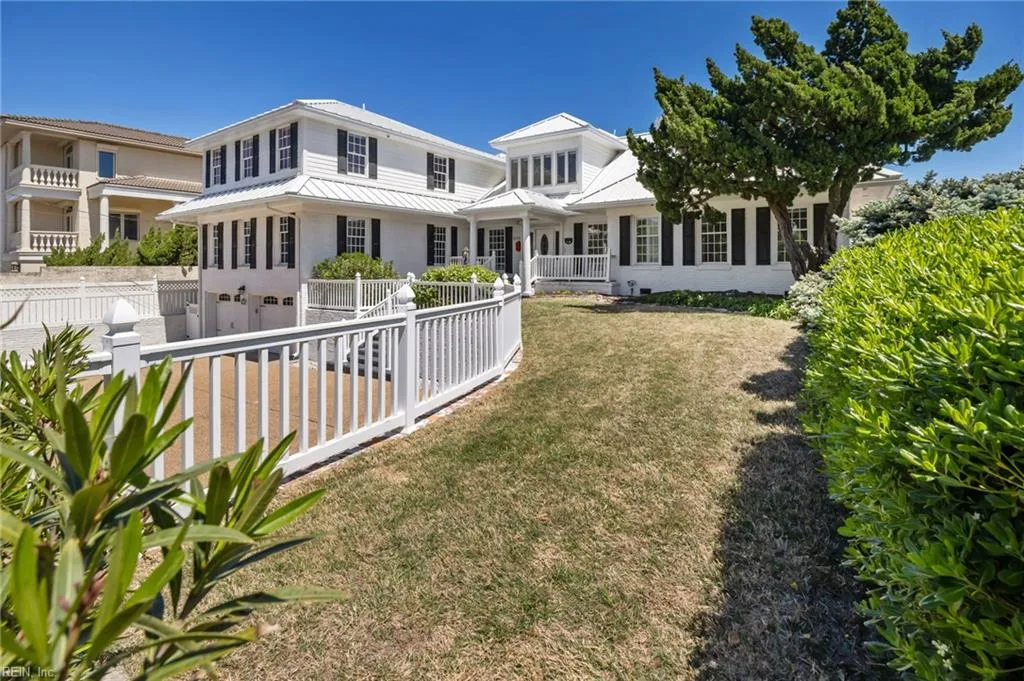 5008 Ocean Front AVE, Virginia Beach — 7 bed Residential, 6,222 sqft