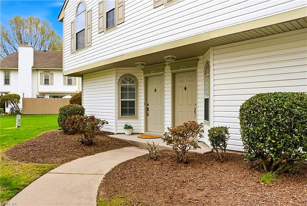 1613 Cottenham LN, VIRGINIA BEACH VA 23454 - Main photo