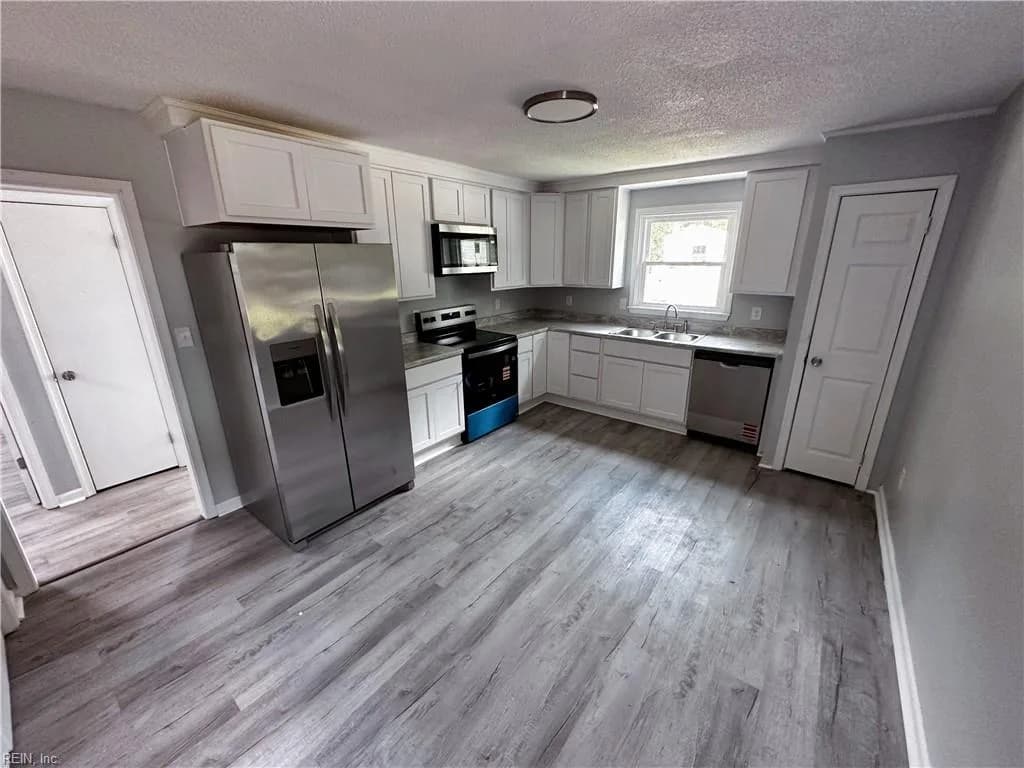 212 TURNER ST, EMPORIA VA 23847 - Photo 5